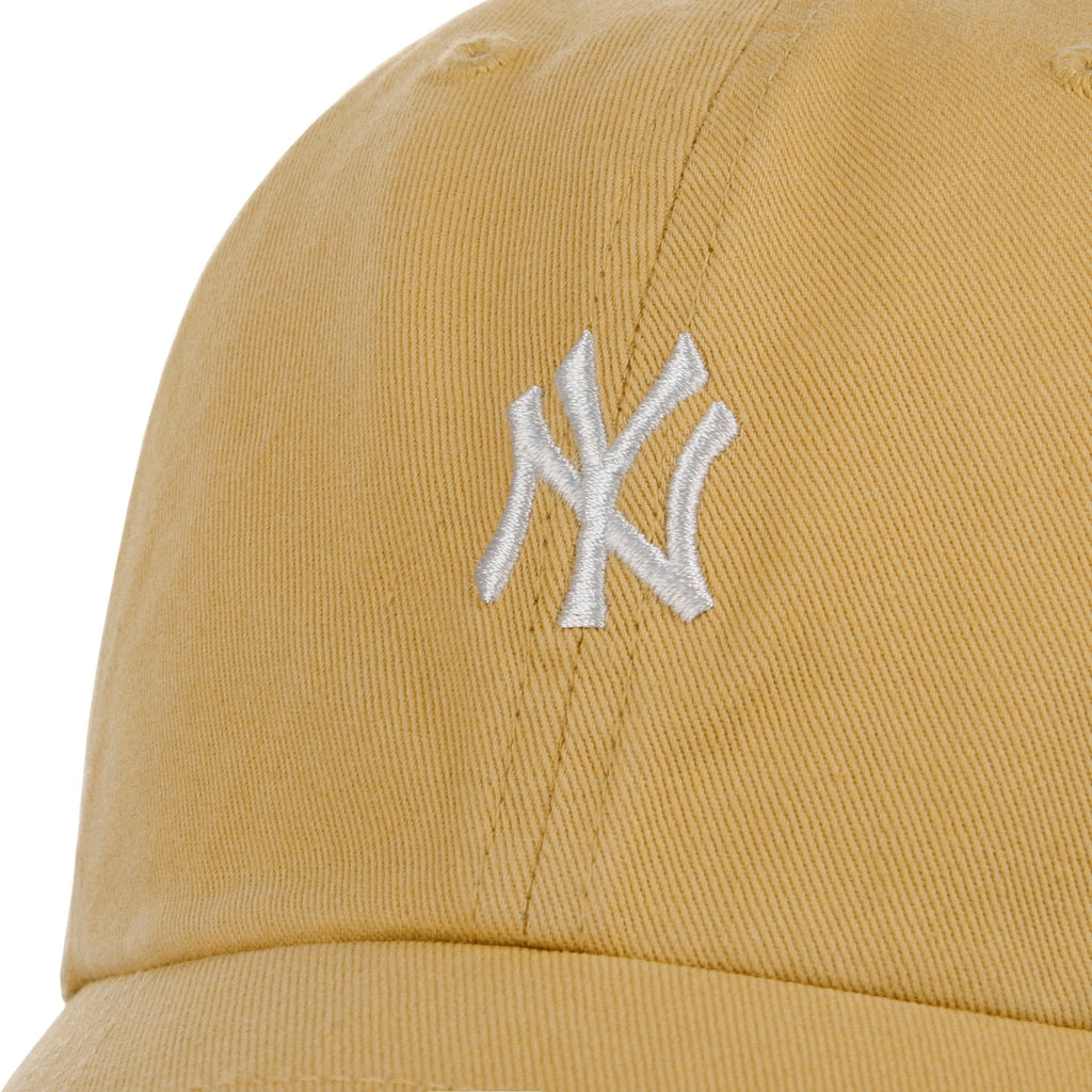 Base Runner Yankees Cap