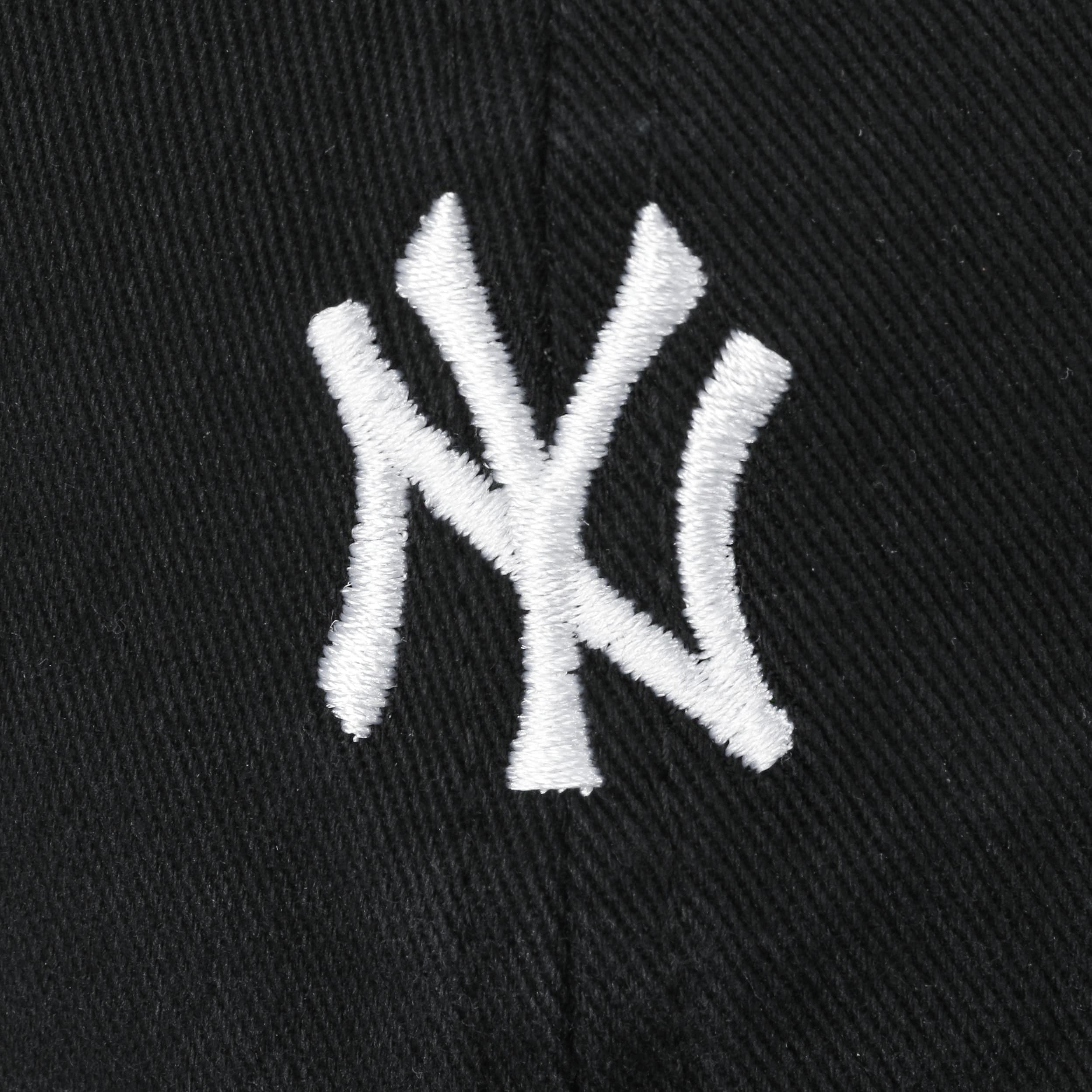 Base Runner Yankees Cap