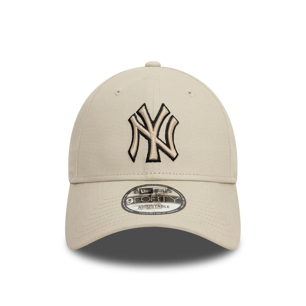 New York Yankees Team Outline Cream 9FORTY Adjustable Cap