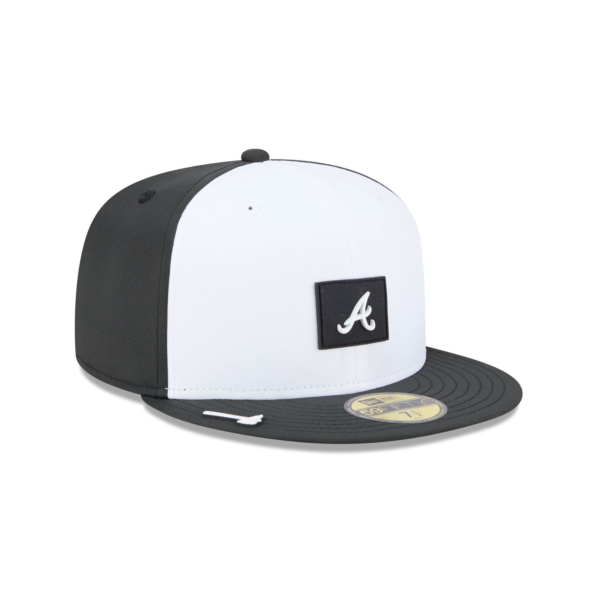 Atlanta Braves 2026 Clubhouse Black & White 59FIFTY Fitted Hat