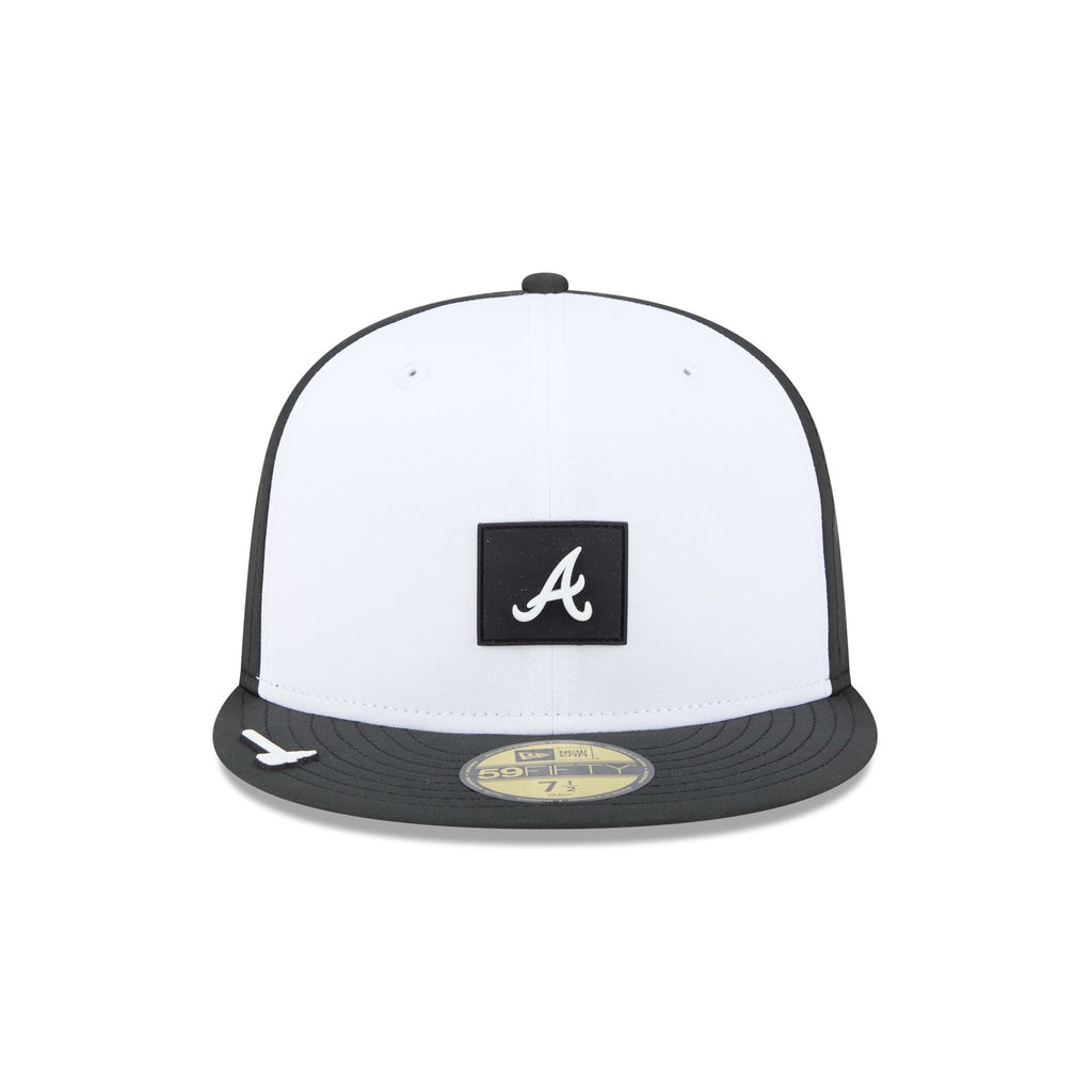 Atlanta Braves 2026 Clubhouse Black & White 59FIFTY Fitted Hat