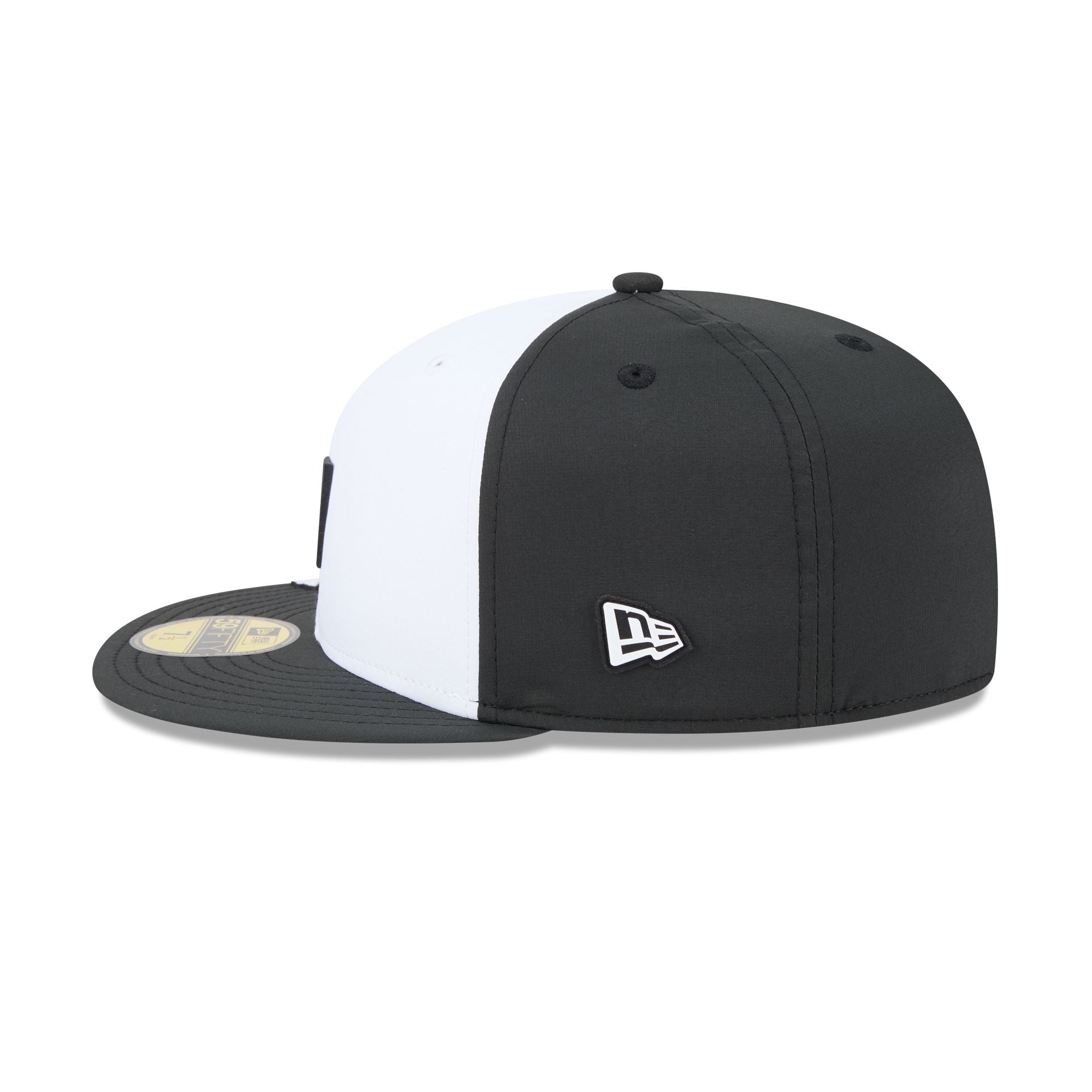 Atlanta Braves 2026 Clubhouse Black & White 59FIFTY Fitted Hat