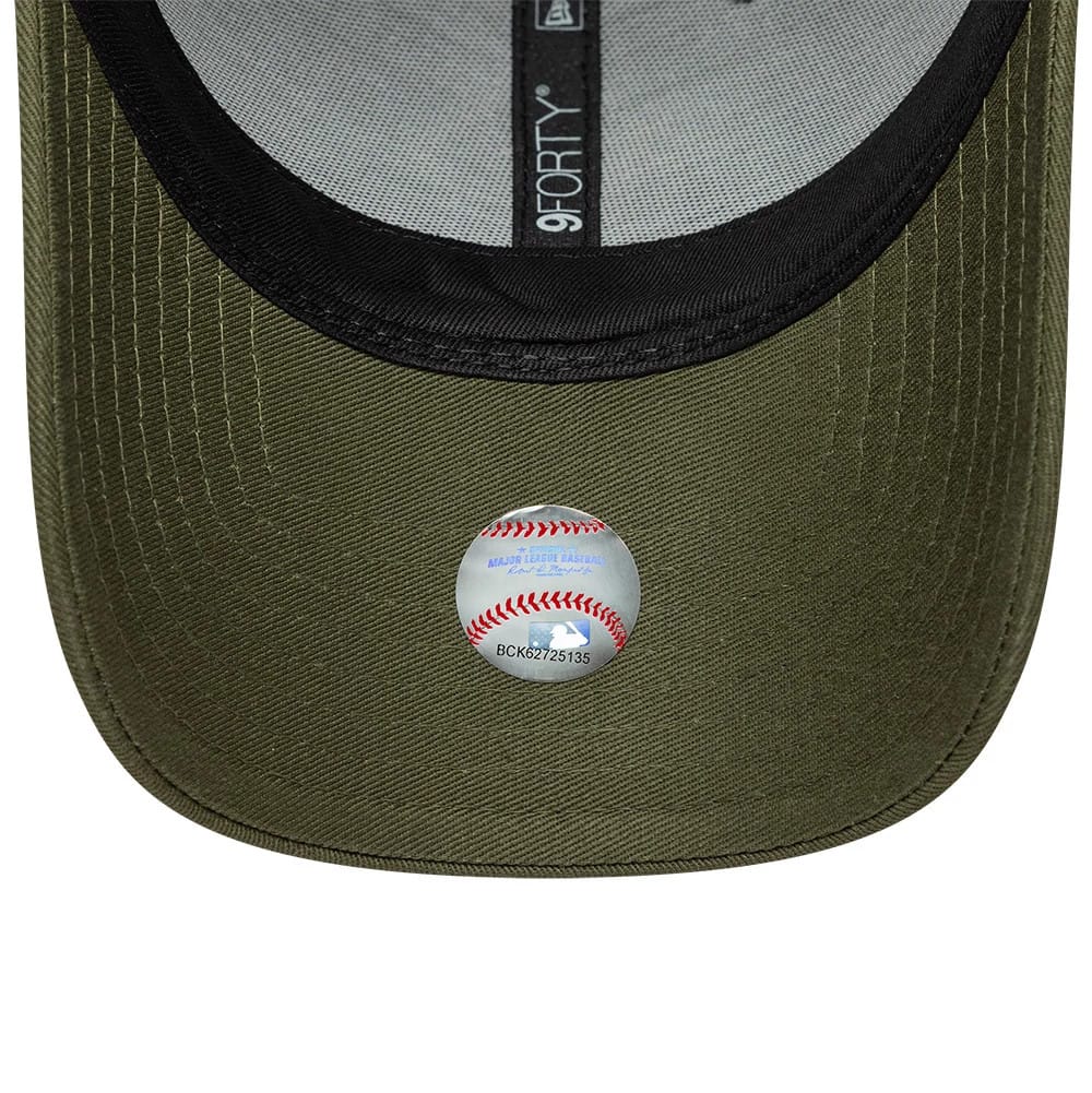 New York Yankees MLB Outline Camo Green 9FORTY Adjustable Cap