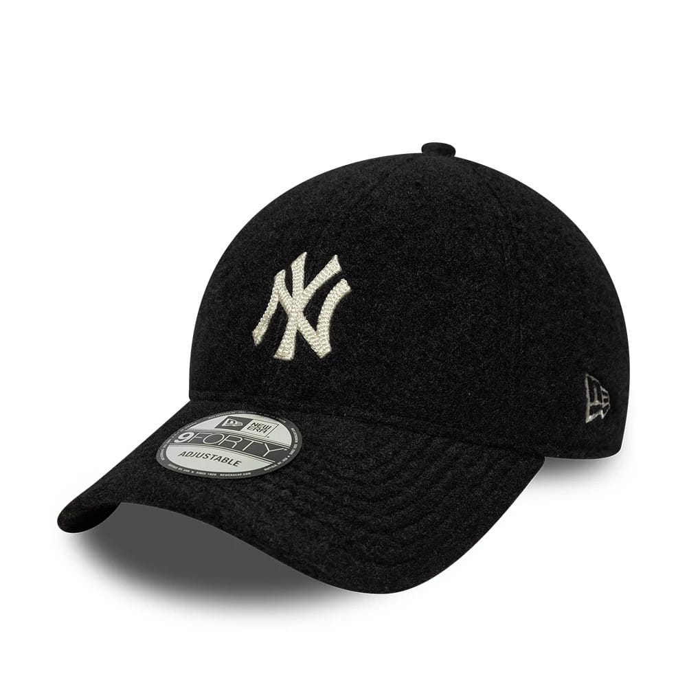 New York Yankees MLB Winter Borg Black 9FORTY Adjustable Cap