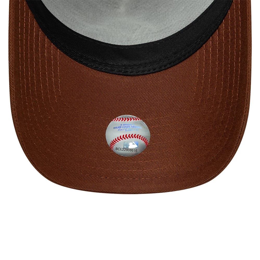 New York Yankees MLB Outline Brown 9FORTY E-Frame Trucker Adjustable Cap