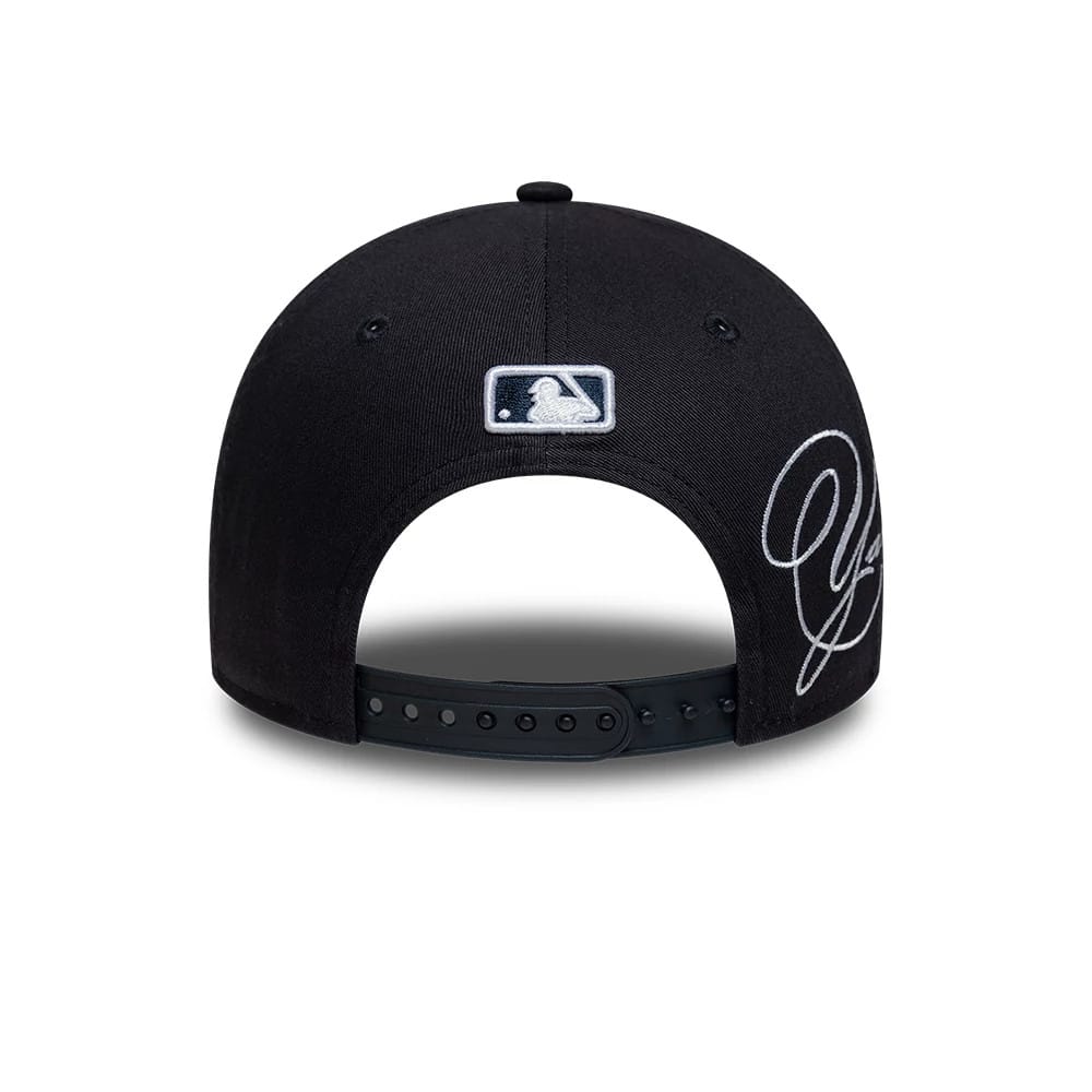 New York Yankees MLB Side Script Navy 9FORTY M-Crown Adjustable Cap
