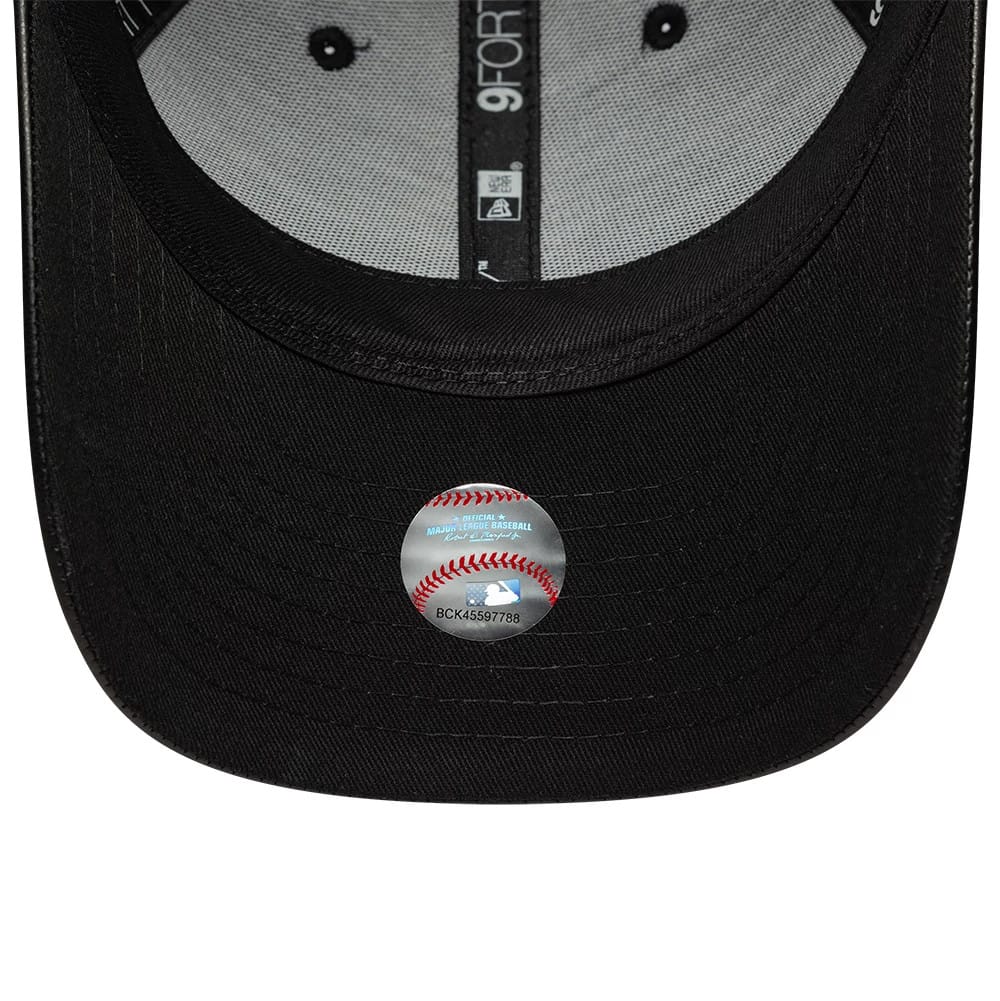 Yankees Womens MLB Diamante PU Black 9FORTY M-Crown Adjustable Cap