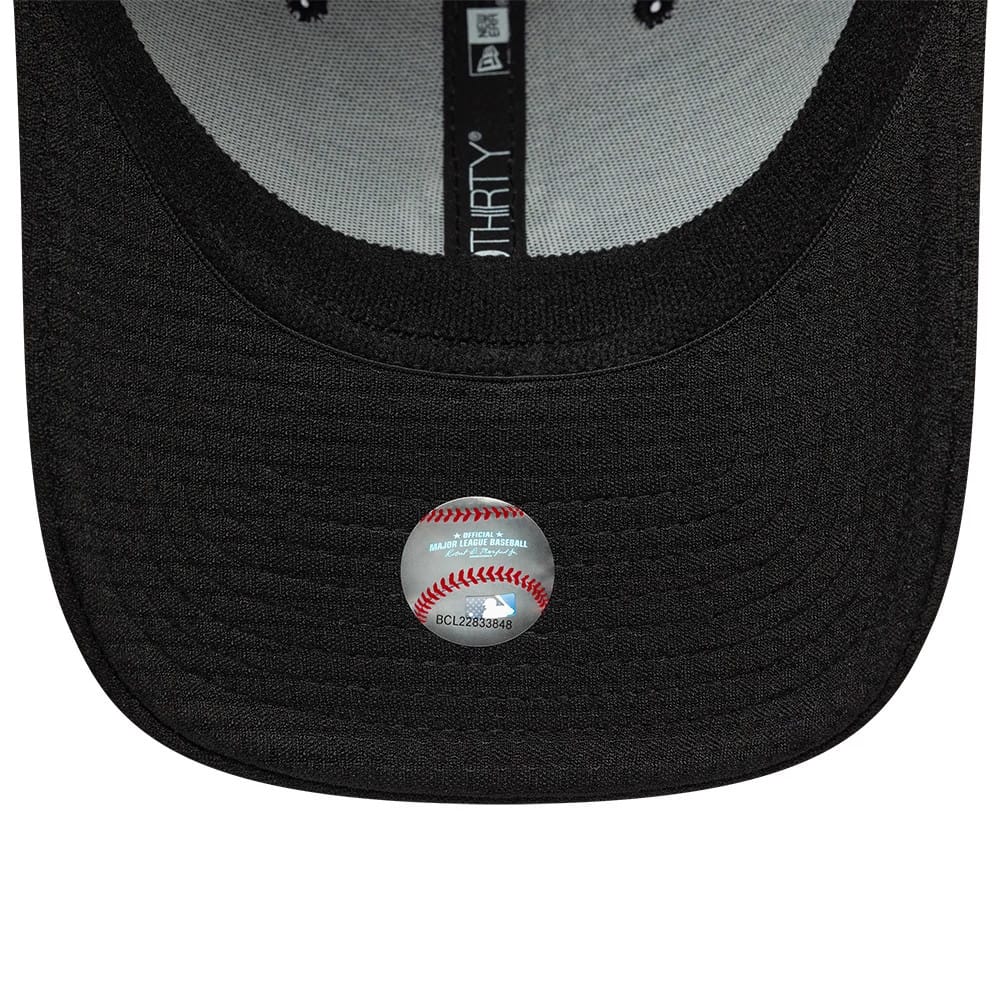 New York Yankees MLB Stretch Mesh Black 39THIRTY Stretch Fit Cap