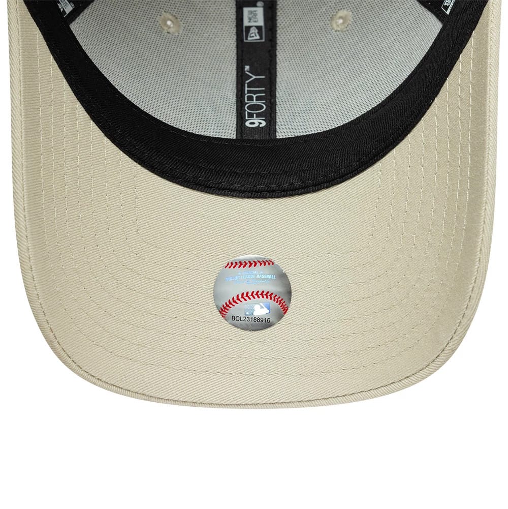 New York Yankees MLB League Essential Cream 9FORTY Adjustable Cap