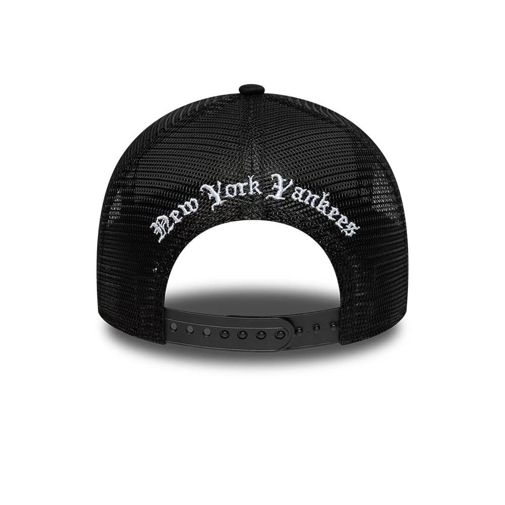New York Yankees MLB Script Black 9FORTY A-Frame Trucker Adjustable Cap
