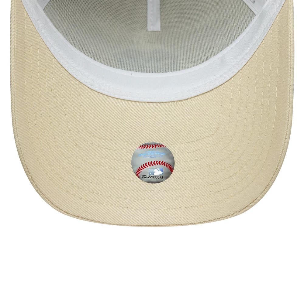 New York Yankees MLB Outline Cream 9FORTY E-Frame Trucker Adjustable Cap