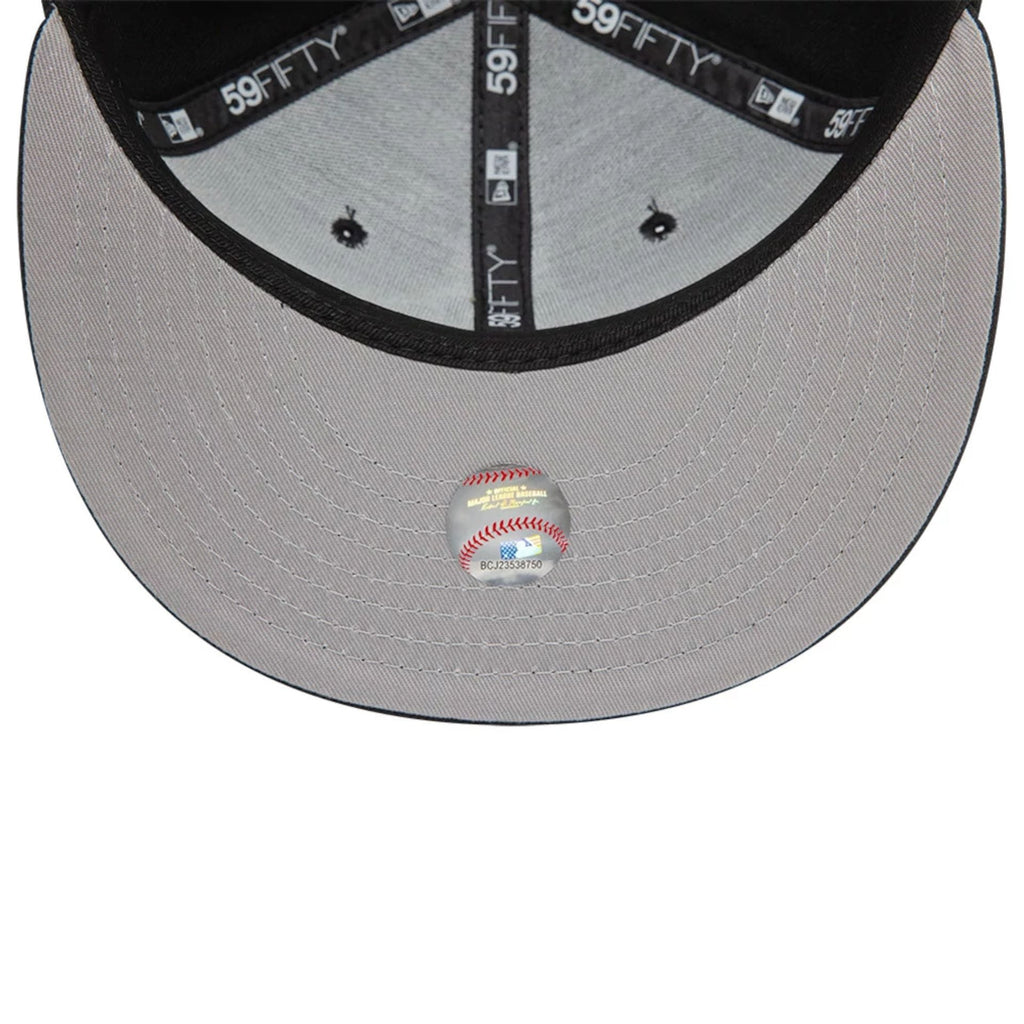 New York Yankees MLB Heart Icon Black 59FIFTY Fitted Cap