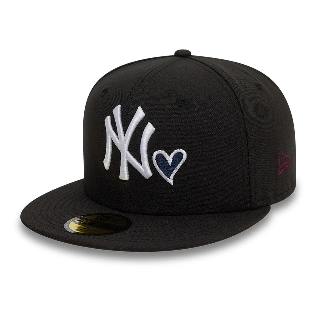 New York Yankees MLB Heart Icon Black 59FIFTY Fitted Cap
