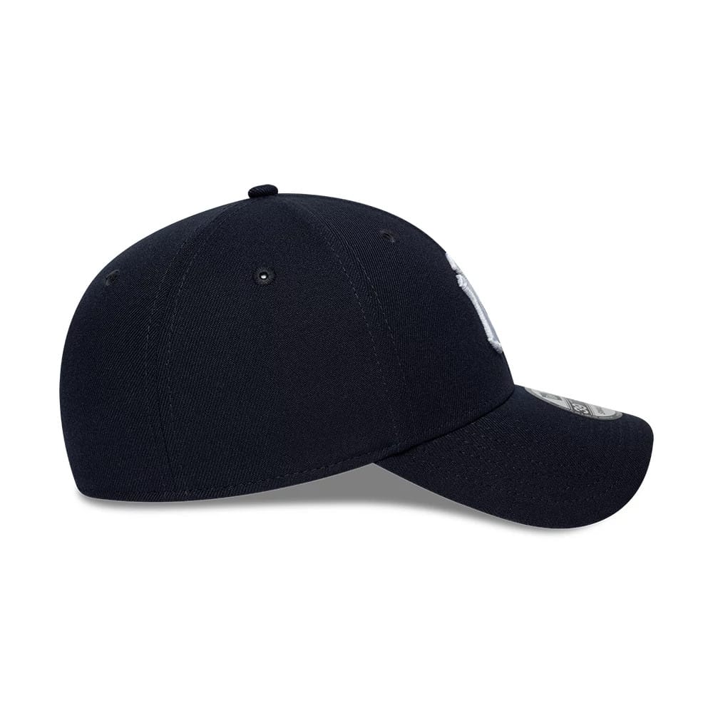 New York Yankees MLB Classic Navy 39THIRTY Stretch Fit Cap