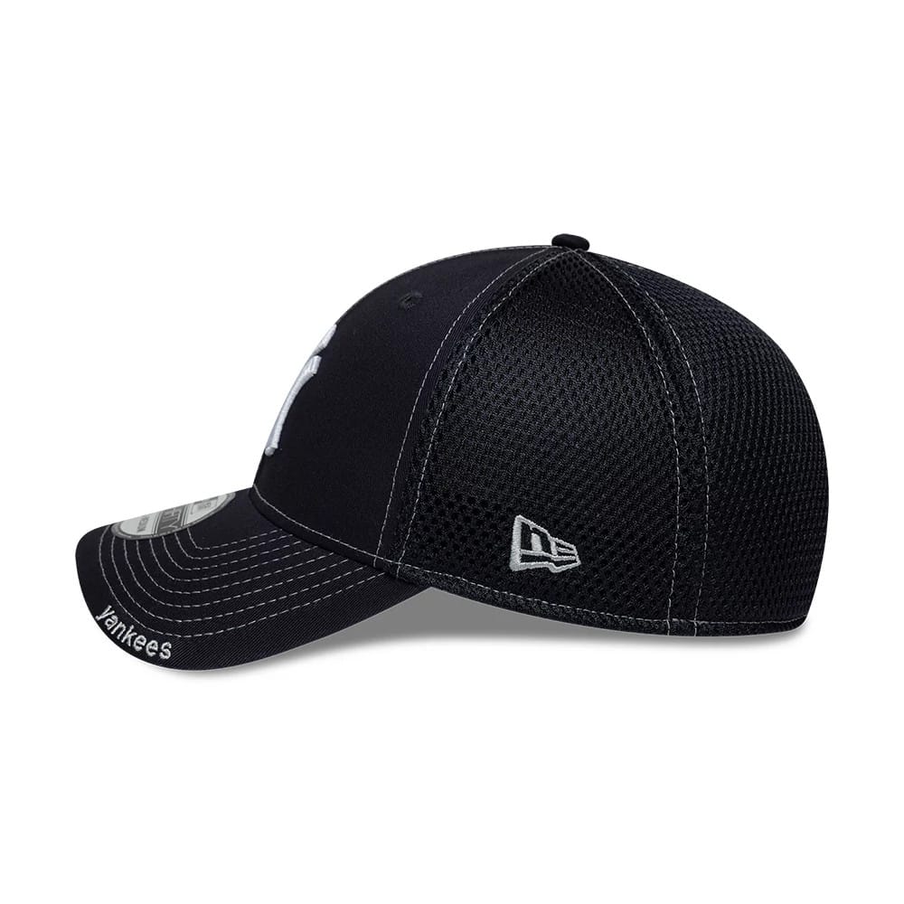 Yankees MLB Neo Navy 39THIRTY Stretch Fit Cap