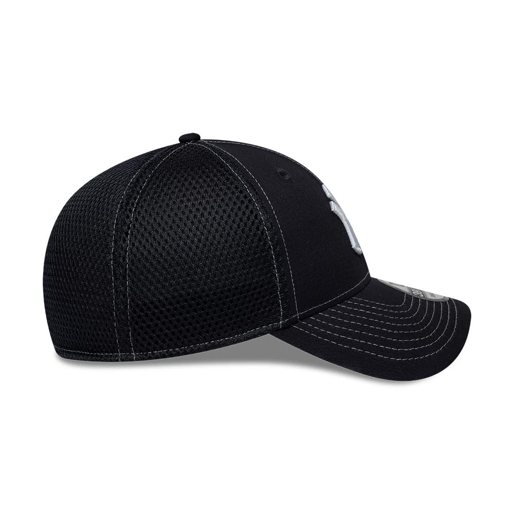 Yankees MLB Neo Navy 39THIRTY Stretch Fit Cap