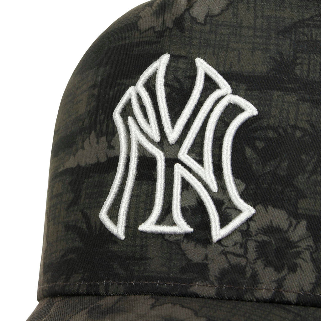 Yankees Fiji Offside Trucker Cap