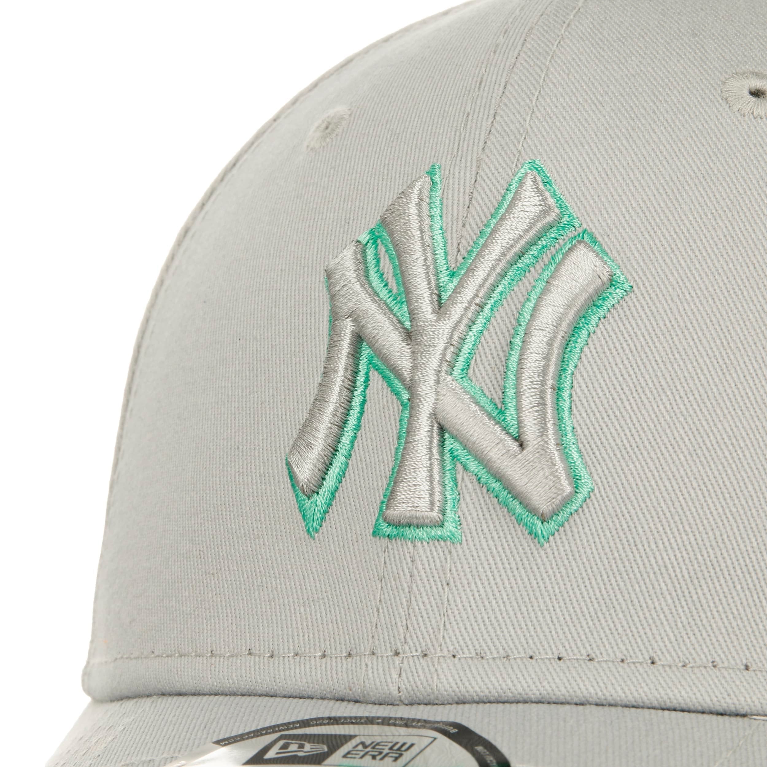 9Forty NY Yankees Outline Cap
