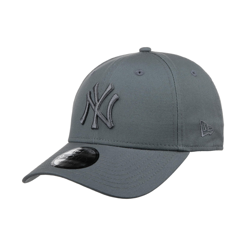 9Forty Yankees Essential Cap